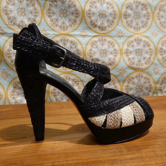 STUART WEITZMAN Woven Raffia Upper & Wrapped Heeled Platform Sandals, size 5½ - Picture 1 of 8